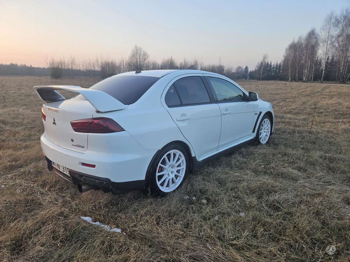 Mitsubishi Lancer Evolution, 2.0 l., sedanas