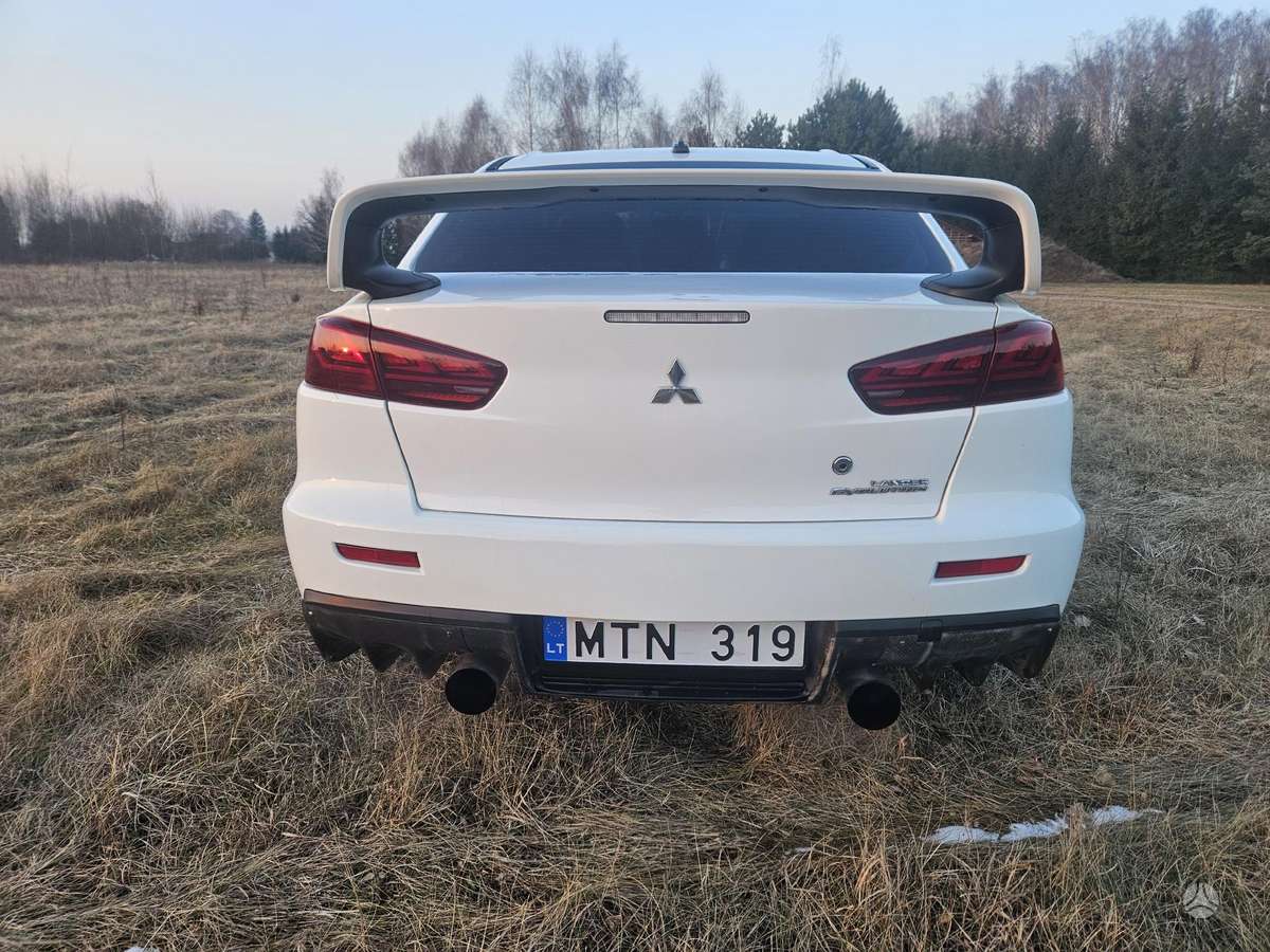 Mitsubishi Lancer Evolution, 2.0 l., sedanas