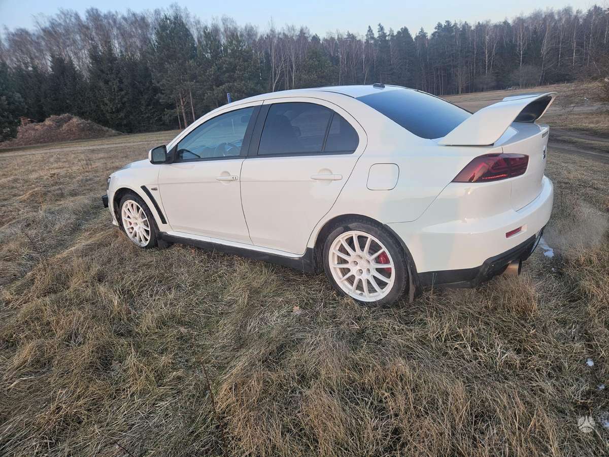 Mitsubishi Lancer Evolution, 2.0 l., sedanas