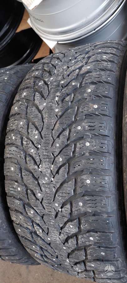 Nokian, žieminės 275/45 R20