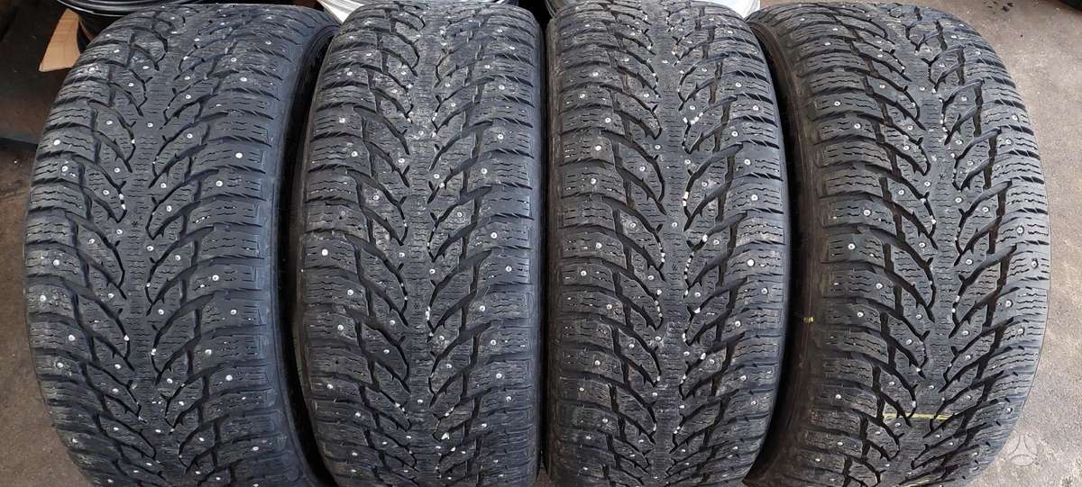 Nokian, зимние 275/45 R20
