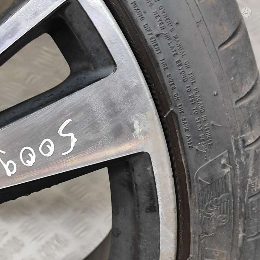 Audi RS3, lengvojo lydinio, R19