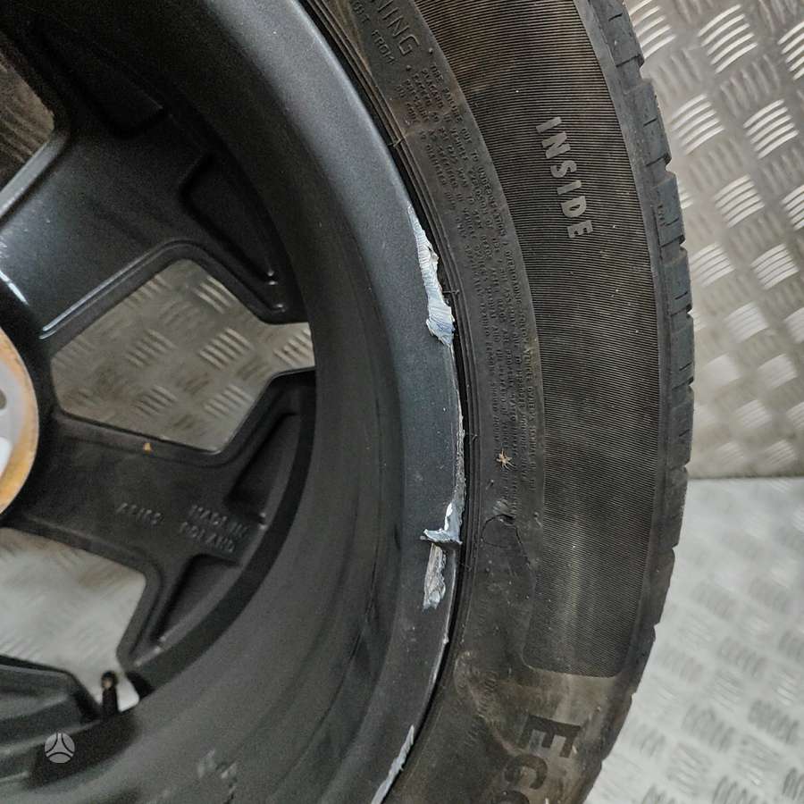 Volvo XC40, lengvojo lydinio, R19