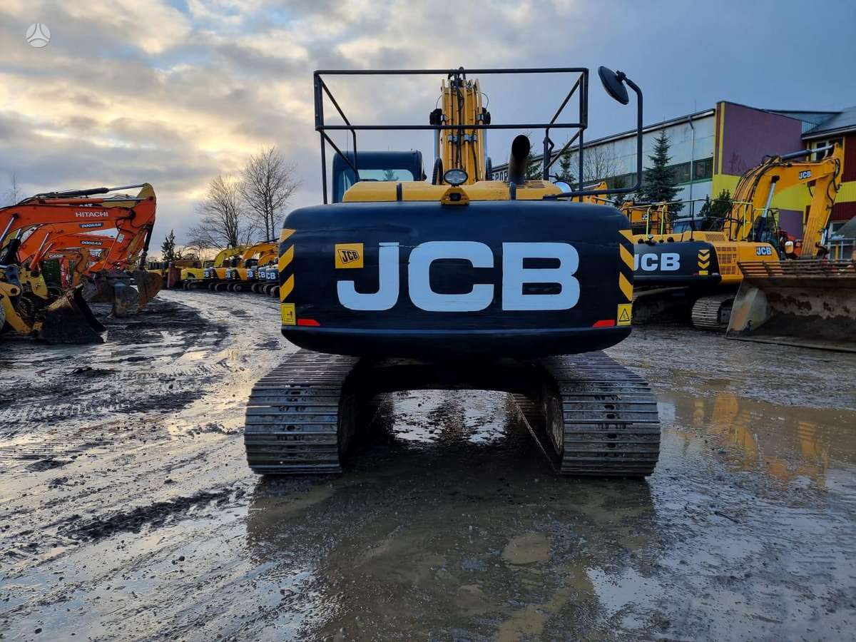 JCB JS220 LC, ekskavatori