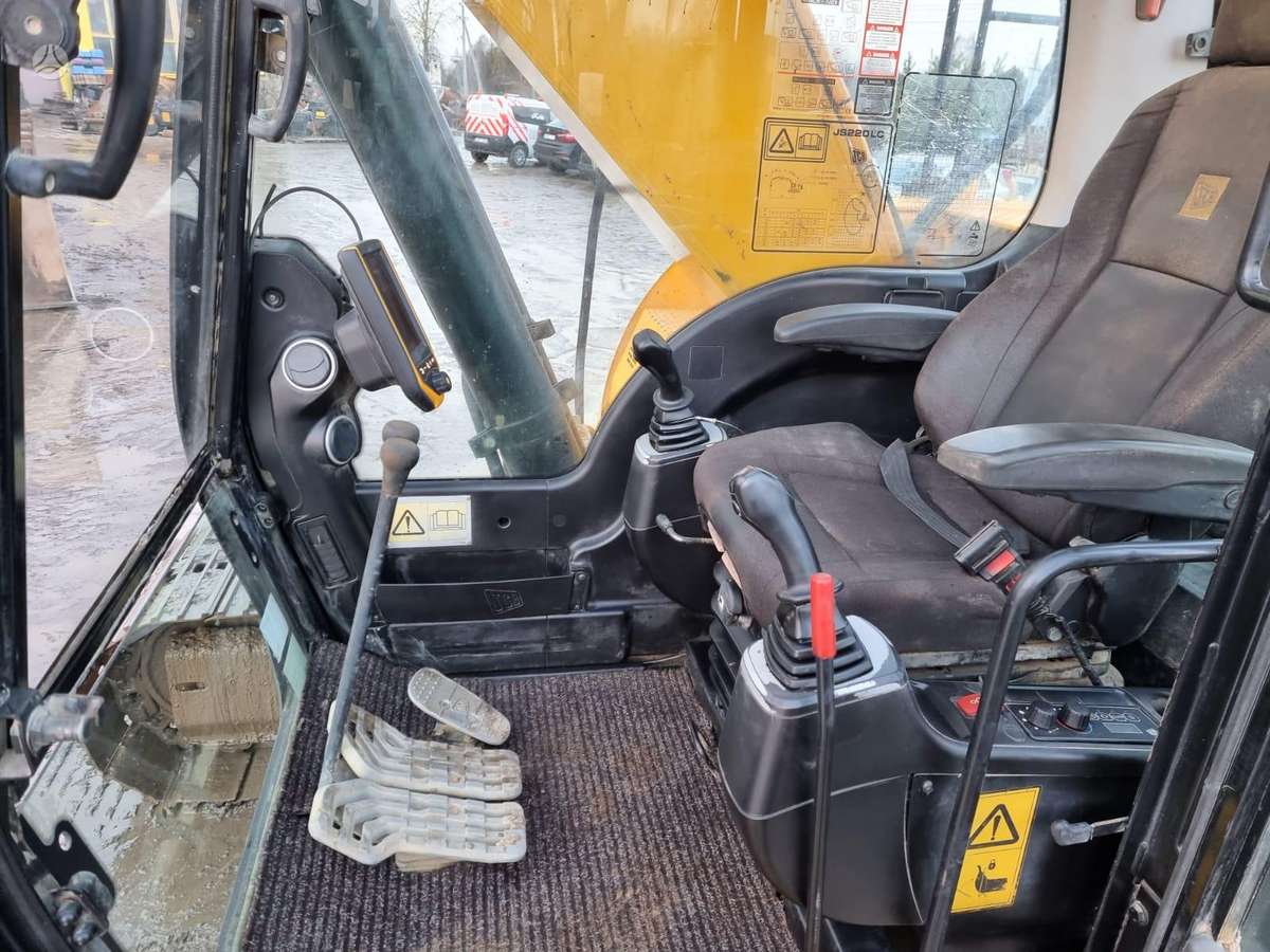 JCB JS220 LC, excavator
