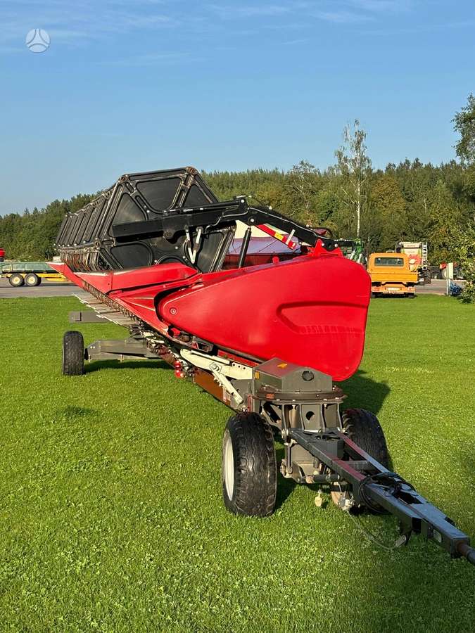 Case-IH New Holland, combine harvesters