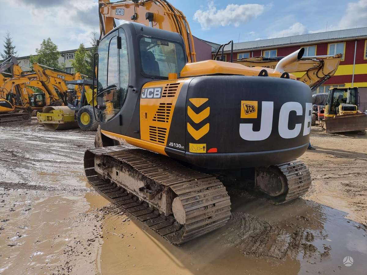 JCB JS130, excavator