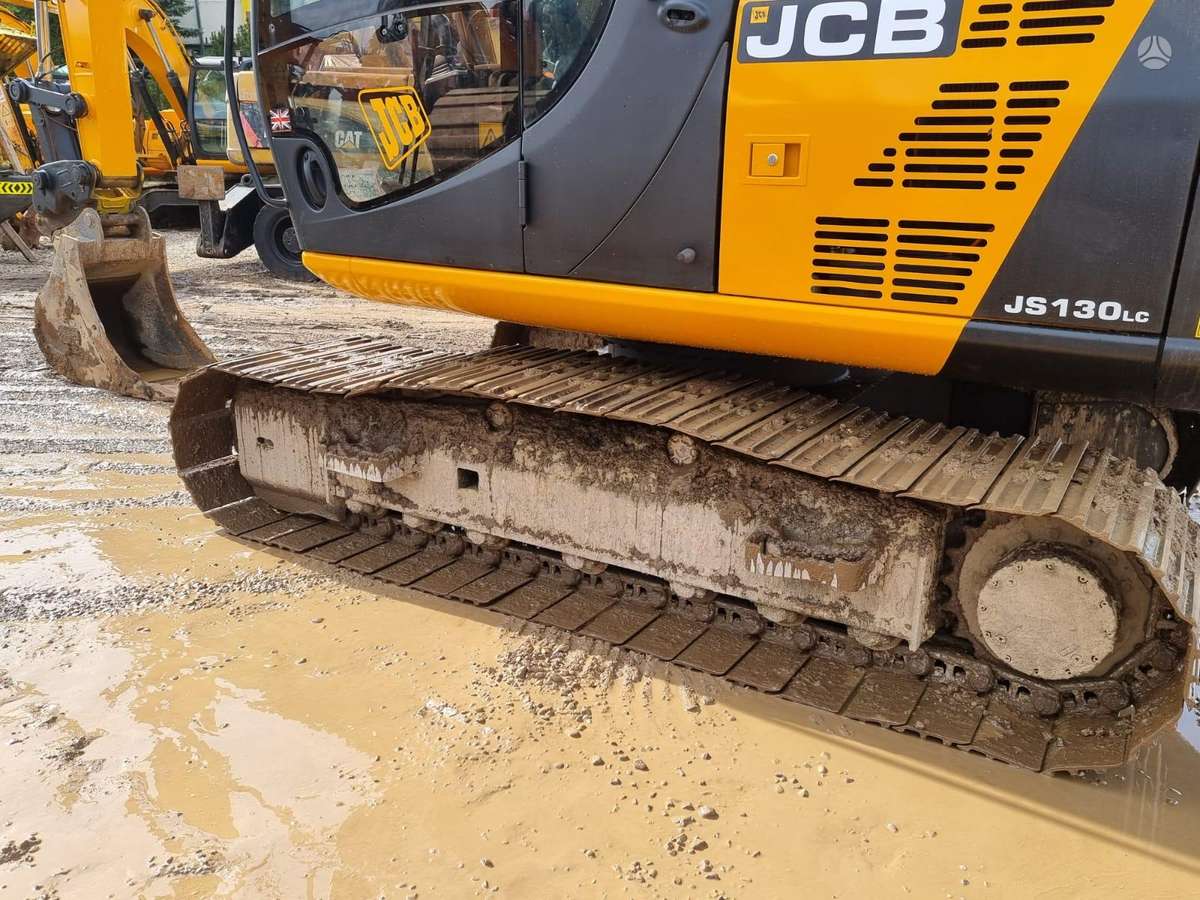 JCB JS130, ekskavatoriai
