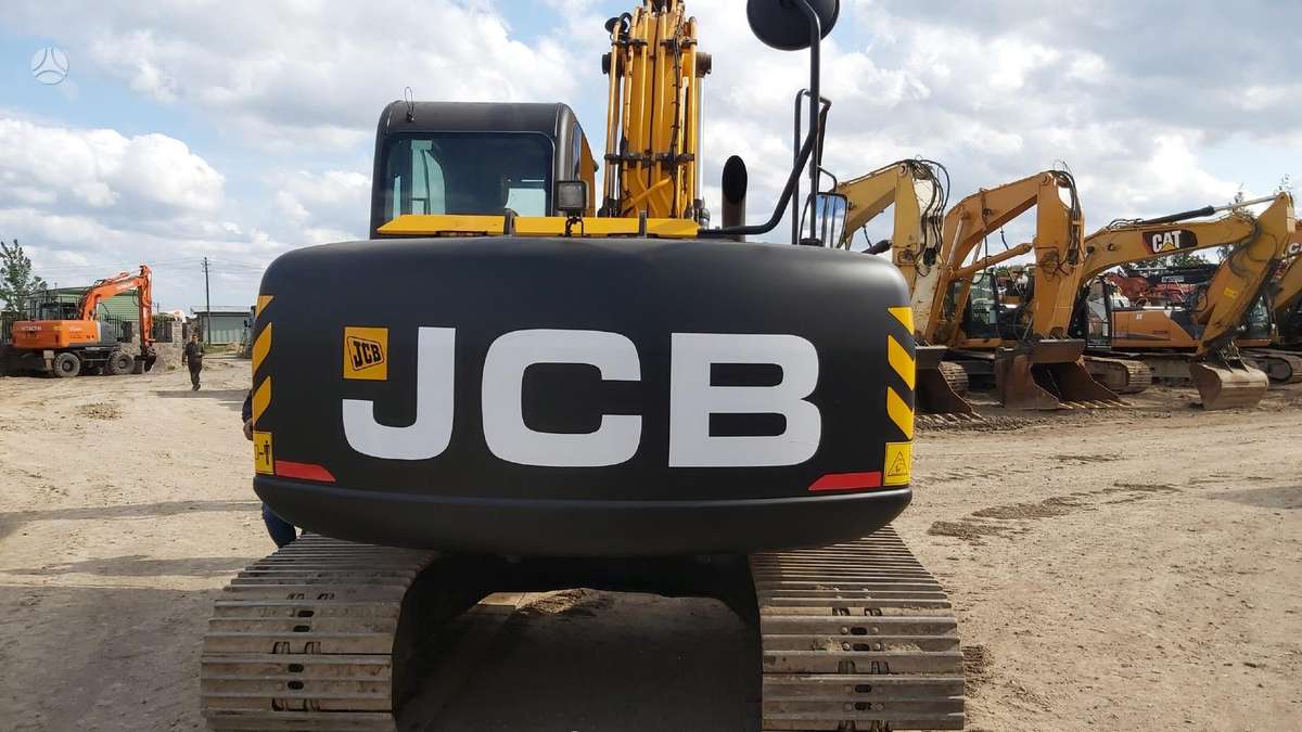 JCB JS130 LC, ekskavatoriai