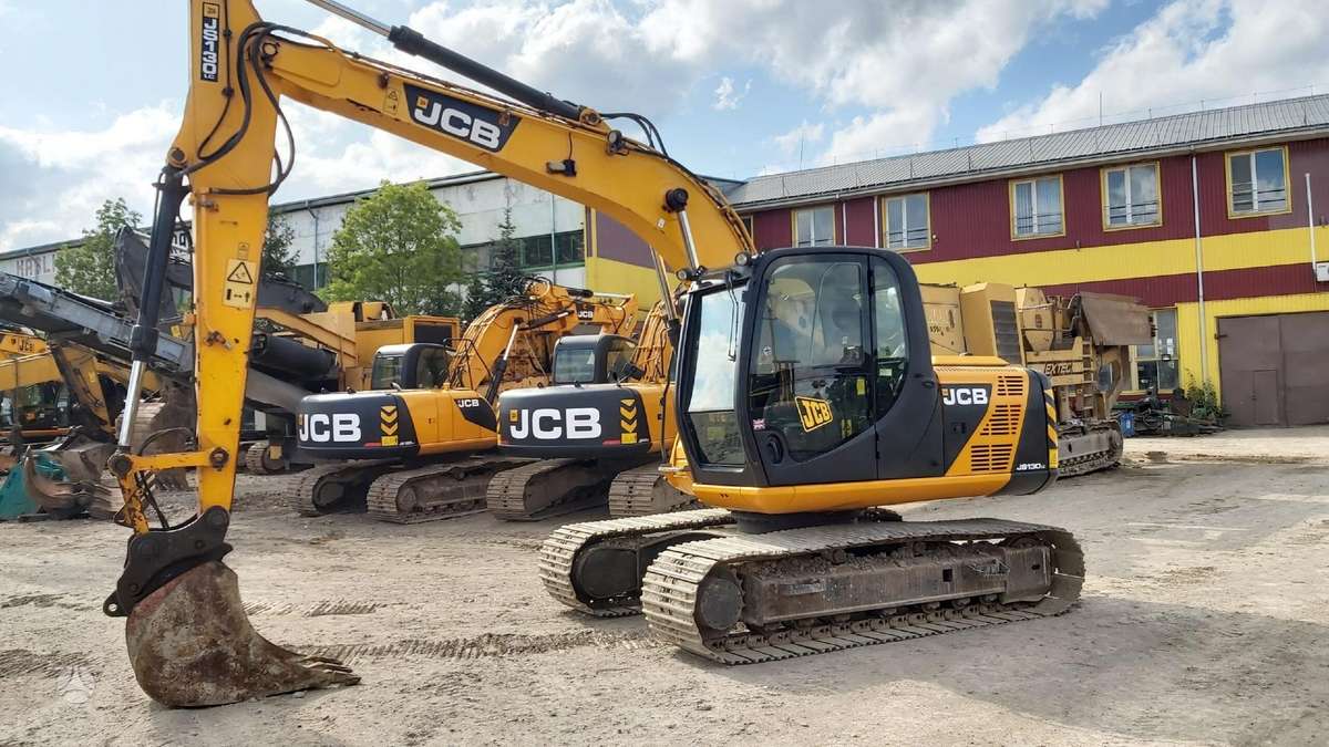 JCB JS130 LC, excavator