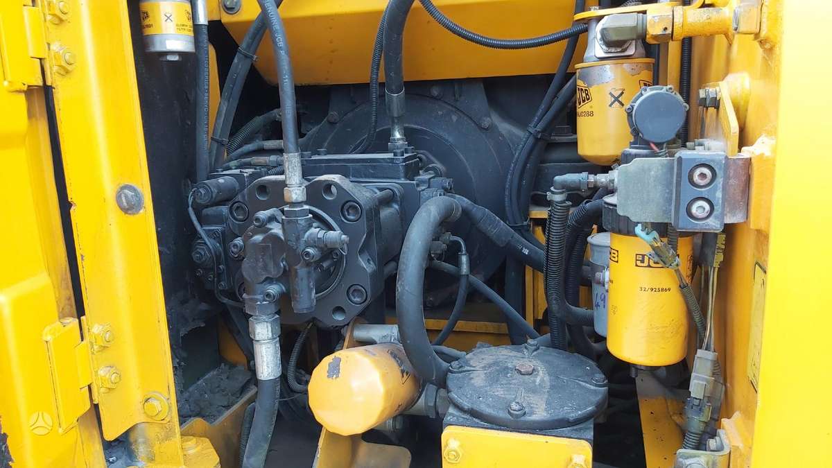 JCB JS130 LC, экскаваторы