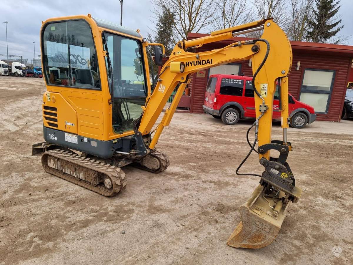 Hyundai R16-9, mini excavator