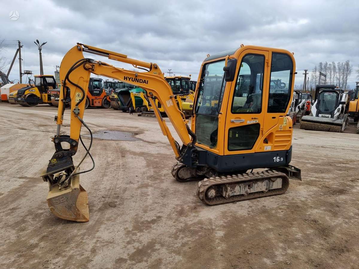 Hyundai R16-9, мини-экскаваторы