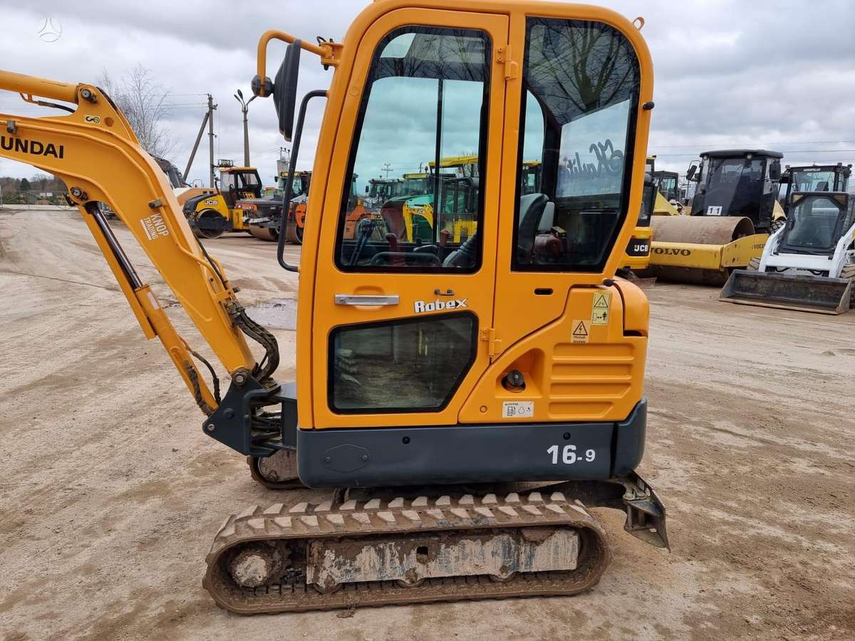 Hyundai R16-9, мини-экскаваторы