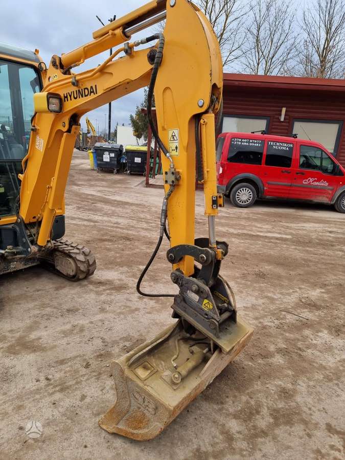Hyundai R16-9, мини-экскаваторы
