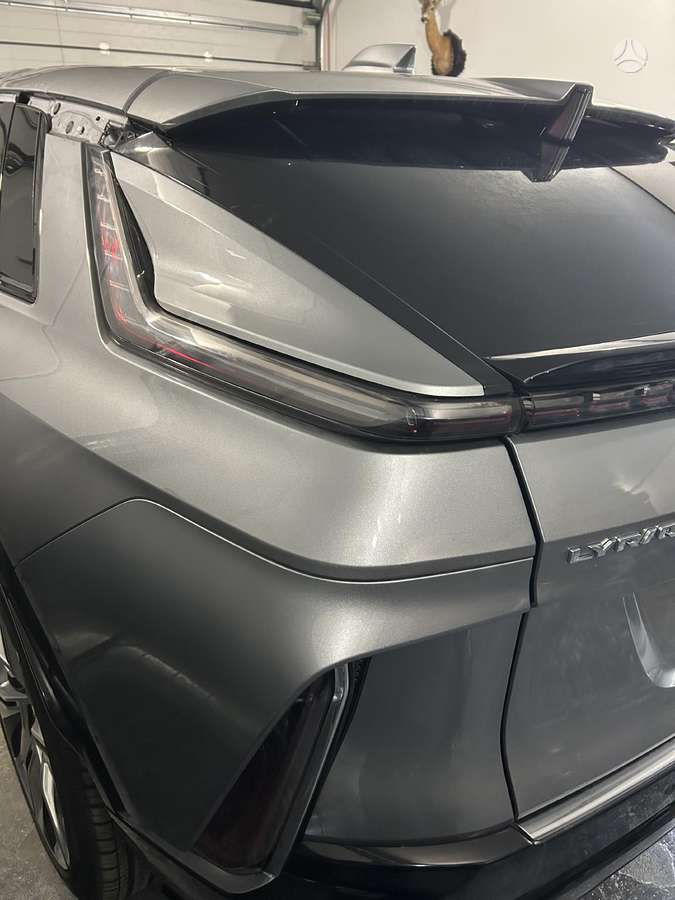 Cadillac Lyriq lights