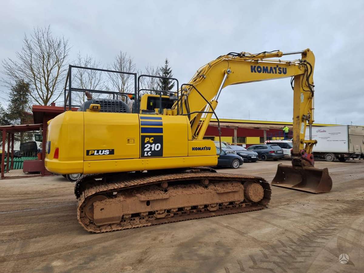 Komatsu PC 210 LC-10, экскаваторы