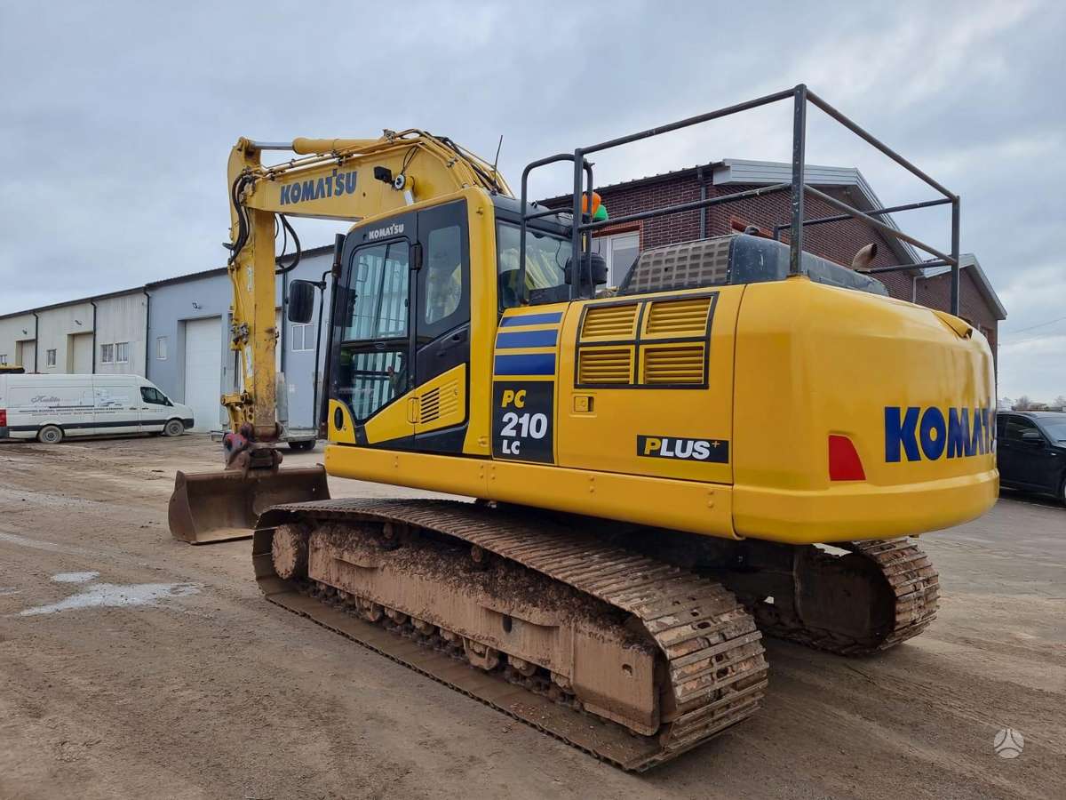 Komatsu PC 210 LC-10, экскаваторы