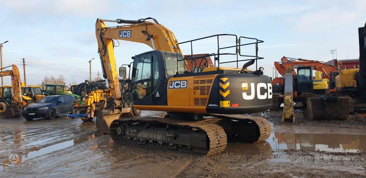JCB JS220 LC, excavator
