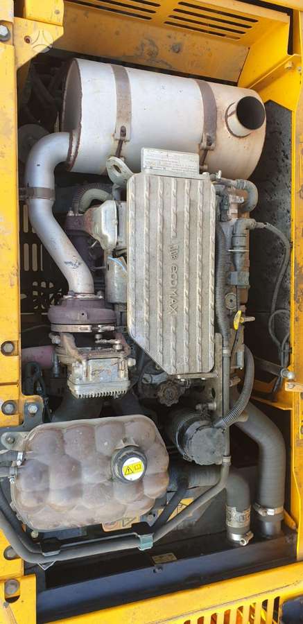 JCB JS220 LC, ekskavatoriai