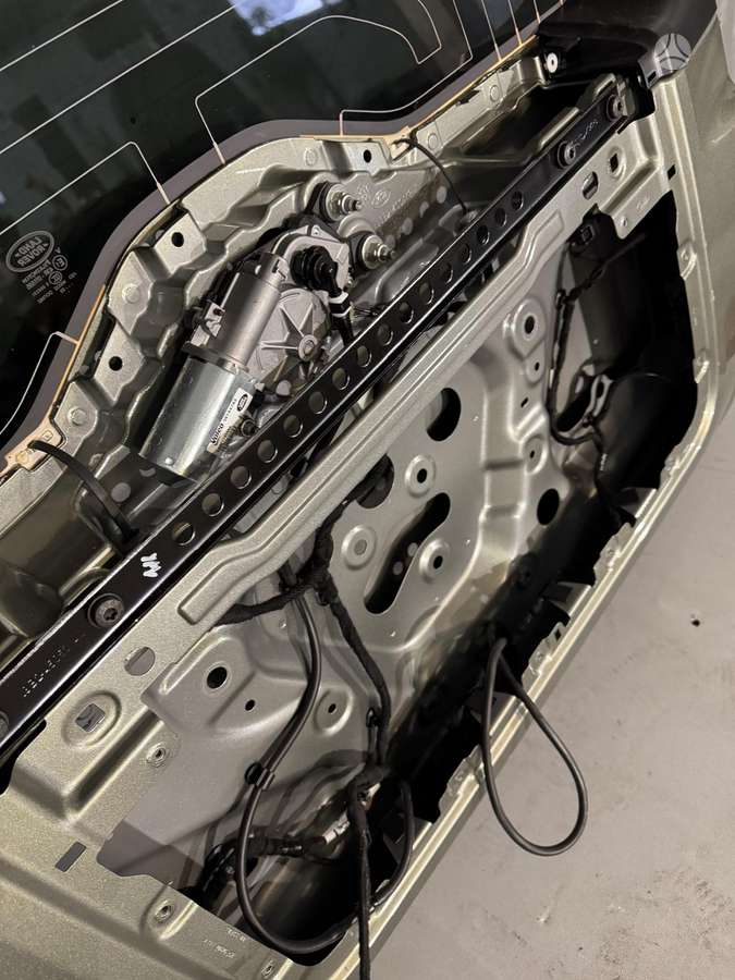 Land Rover Defender hood (front, rear)
