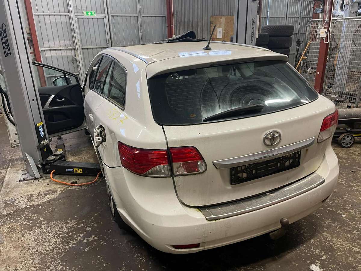 Toyota Avensis 1ad ftv