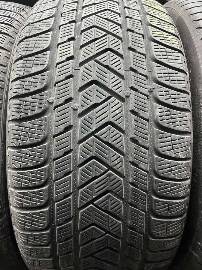 Pirelli Scorpion, зимние 285/40 R21