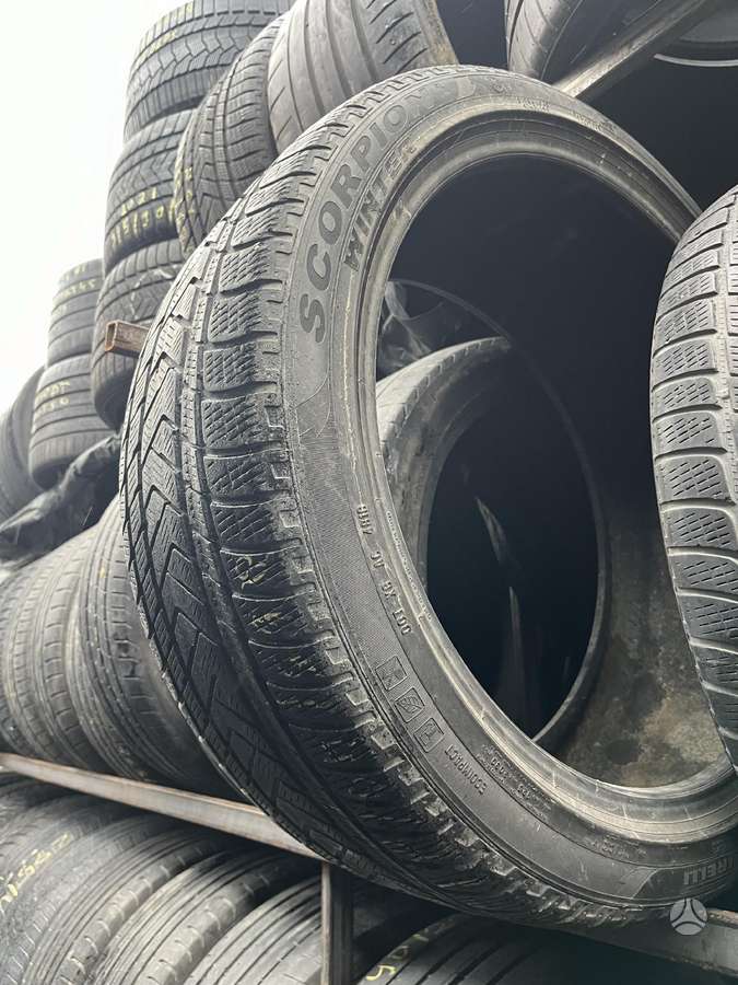 Pirelli Scorpion, winter 285/40 R21