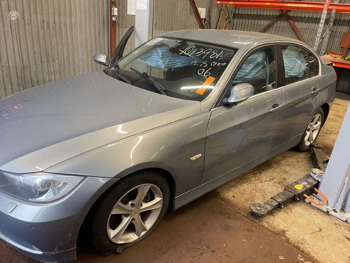 BMW 325 N52b25a