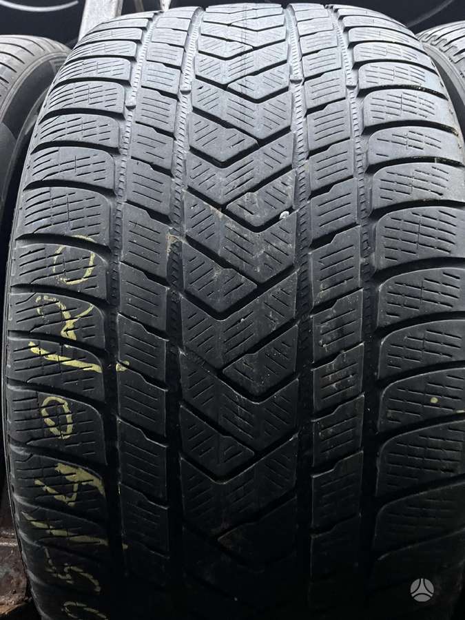 Pirelli Scorpion, зимние 305/40 R20