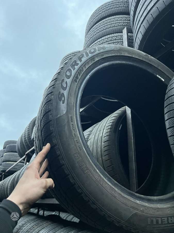 Pirelli Scorpion, зимние 305/40 R20