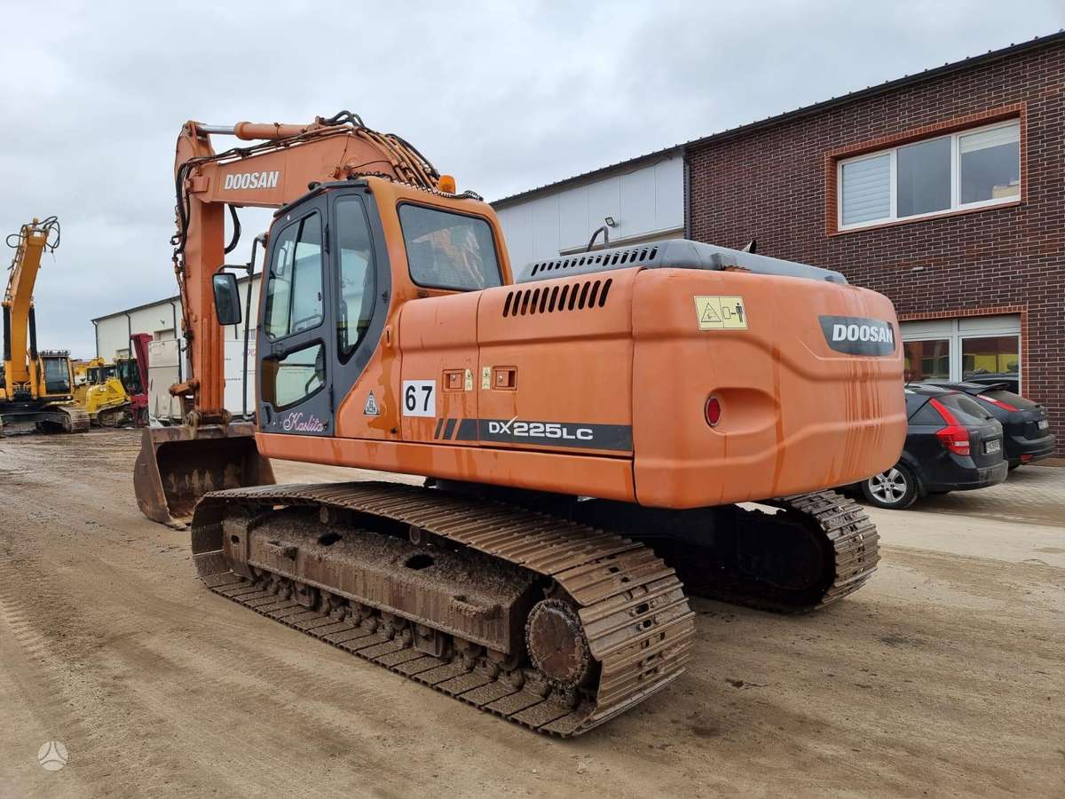 Doosan DX 225LC, excavator