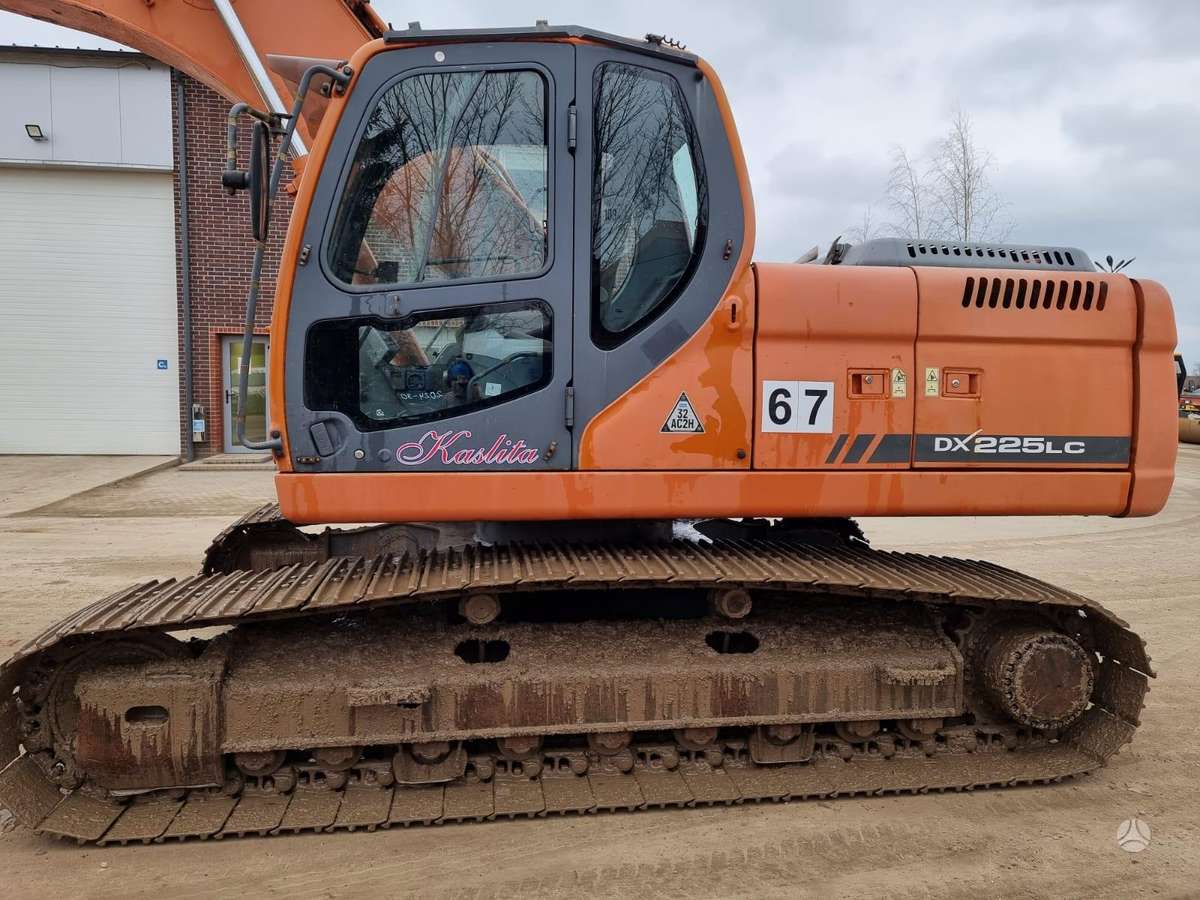 Doosan DX 225LC, excavator