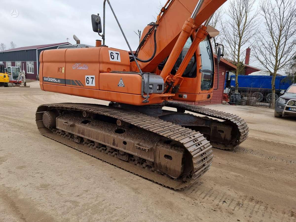 Doosan DX 225LC, excavator