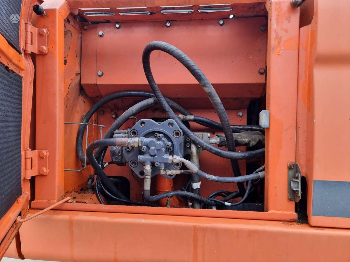 Doosan DX 225LC, excavator