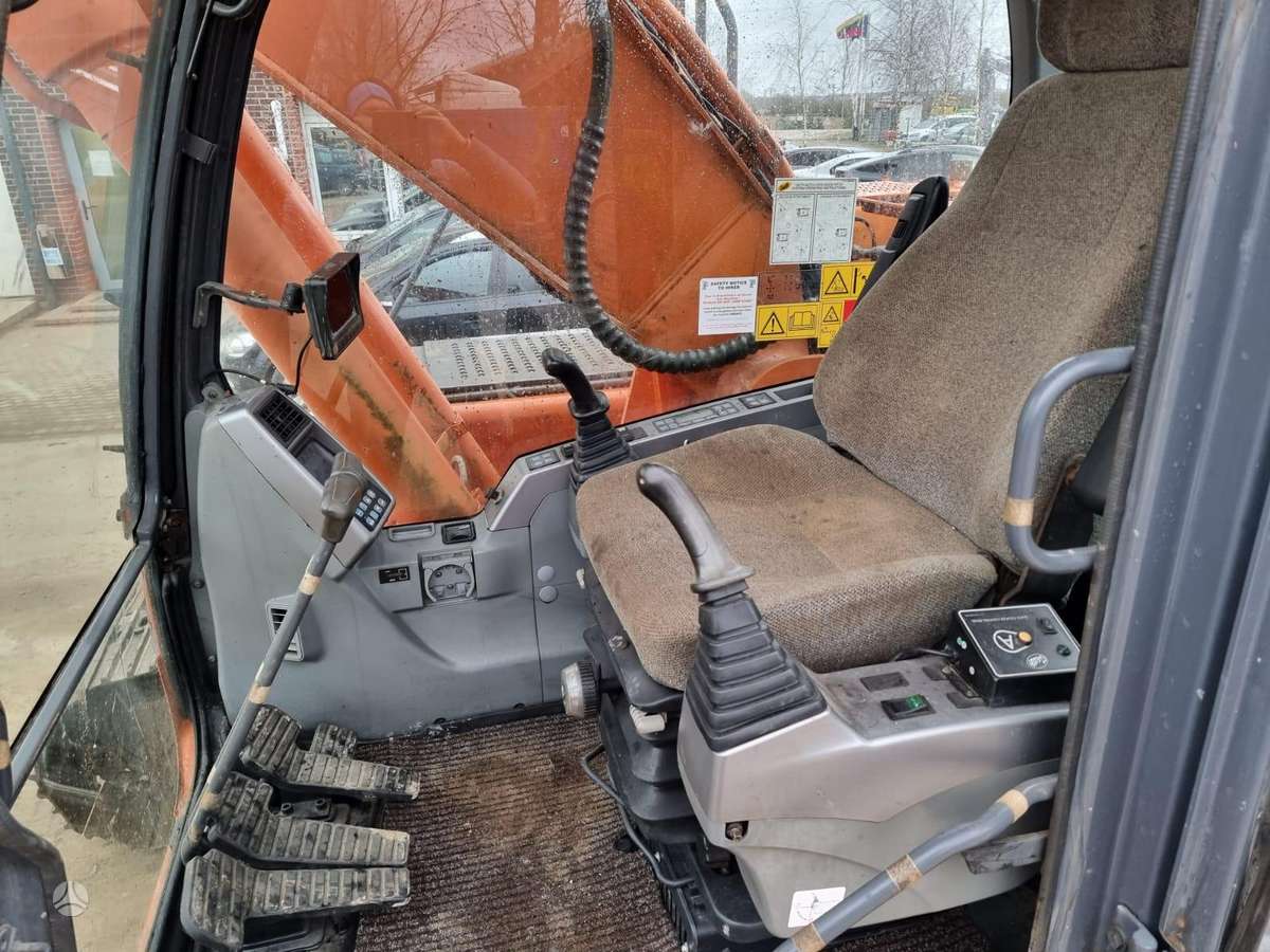 Doosan DX 225LC, excavator