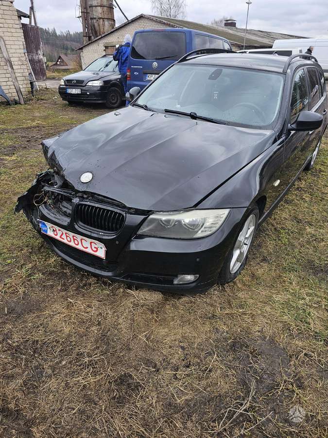 BMW 318 Dalis siunčiu
