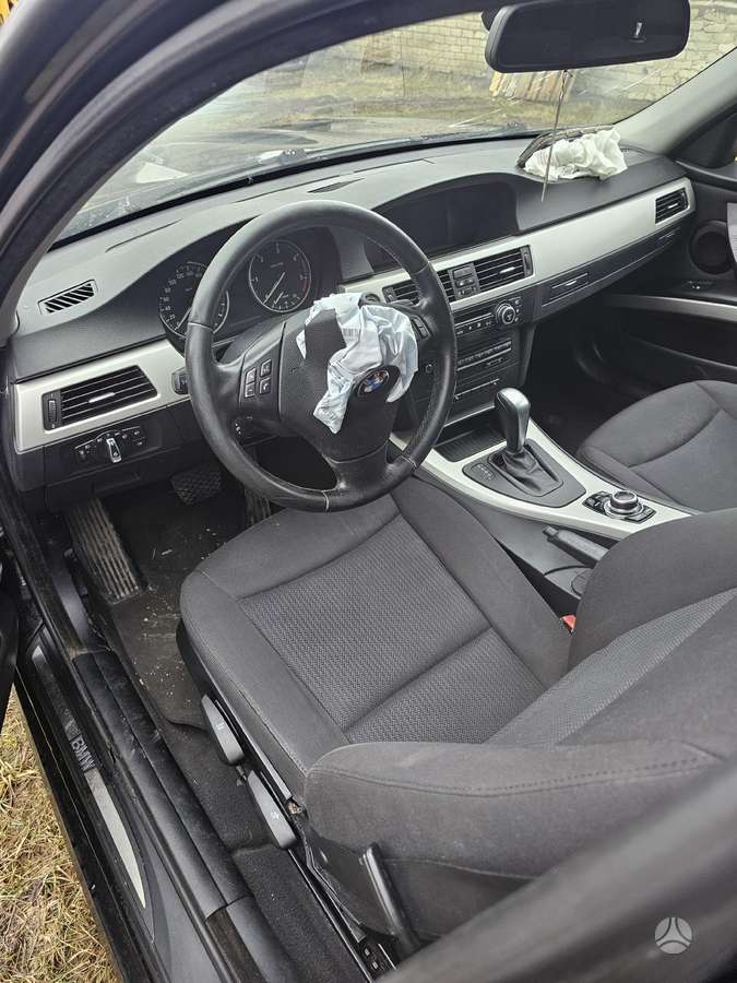 BMW 318 Dalis siunčiu