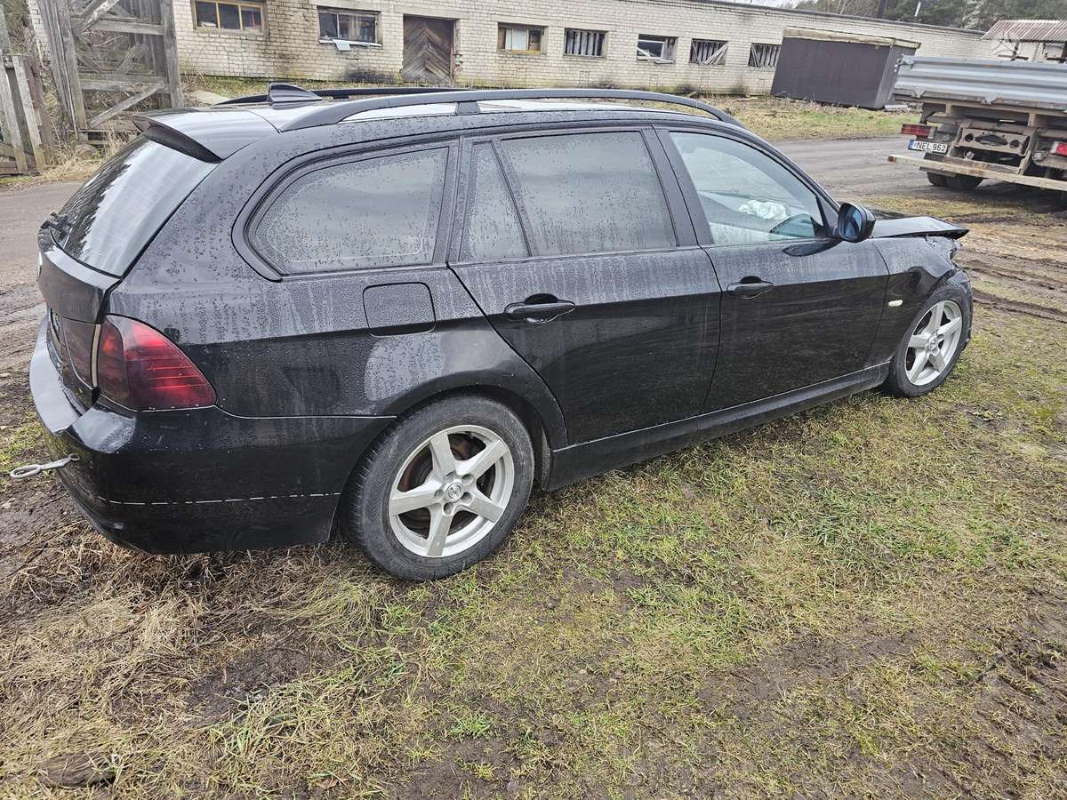 BMW 318 Dalis siunčiu