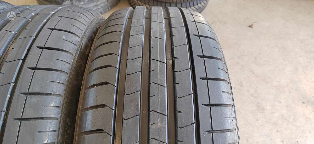 Pirelli P Zero PZ4, summer 255/40 R21