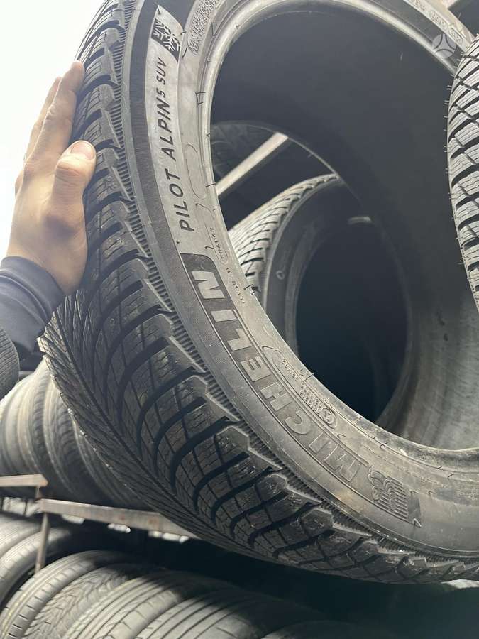 Michelin Pilot Alpin 5 suv, winter 285/40 R20