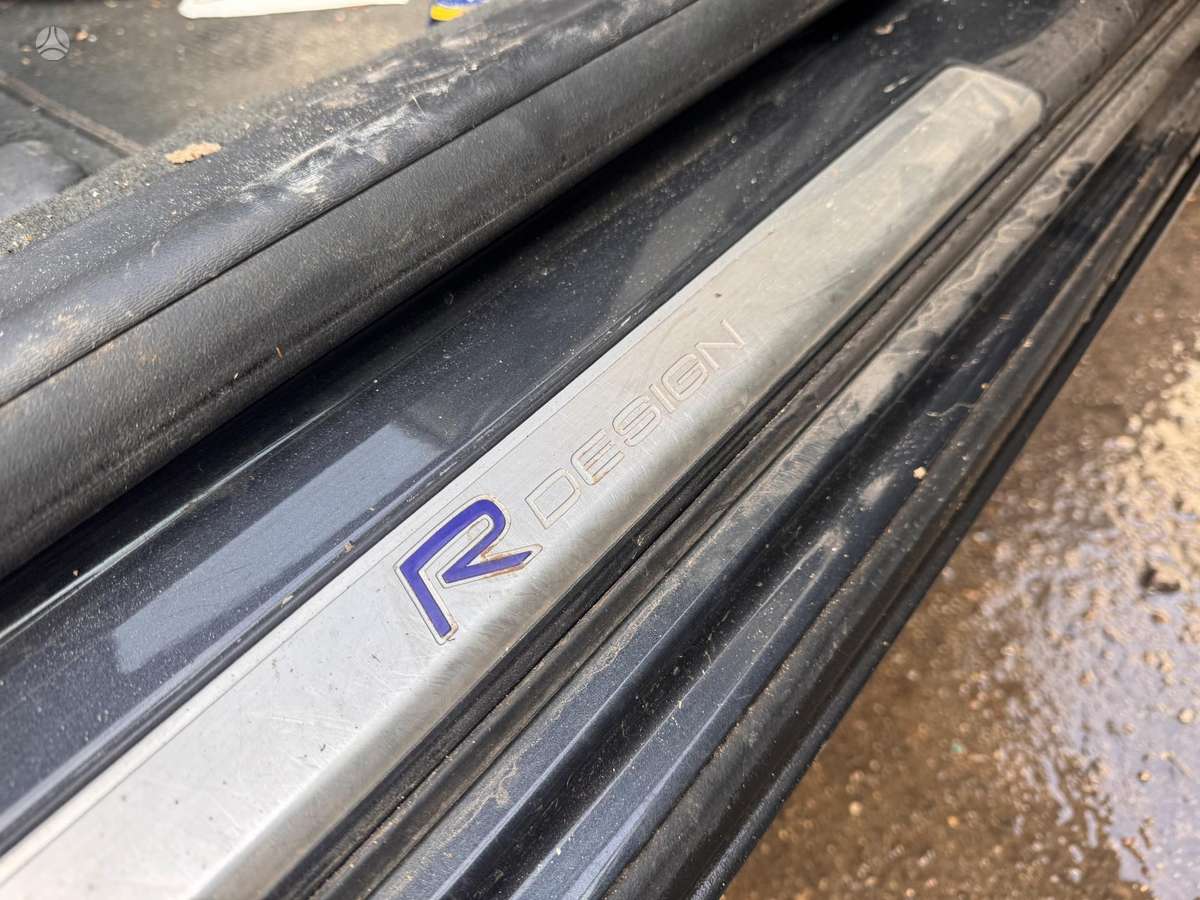 Volvo V60 dalimis. Visas dalimis katik gryžo