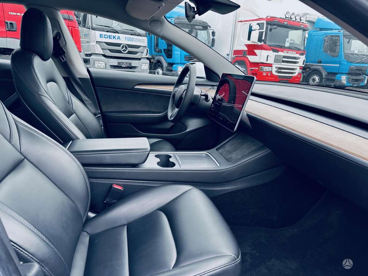 Tesla Model 3, hečbekas