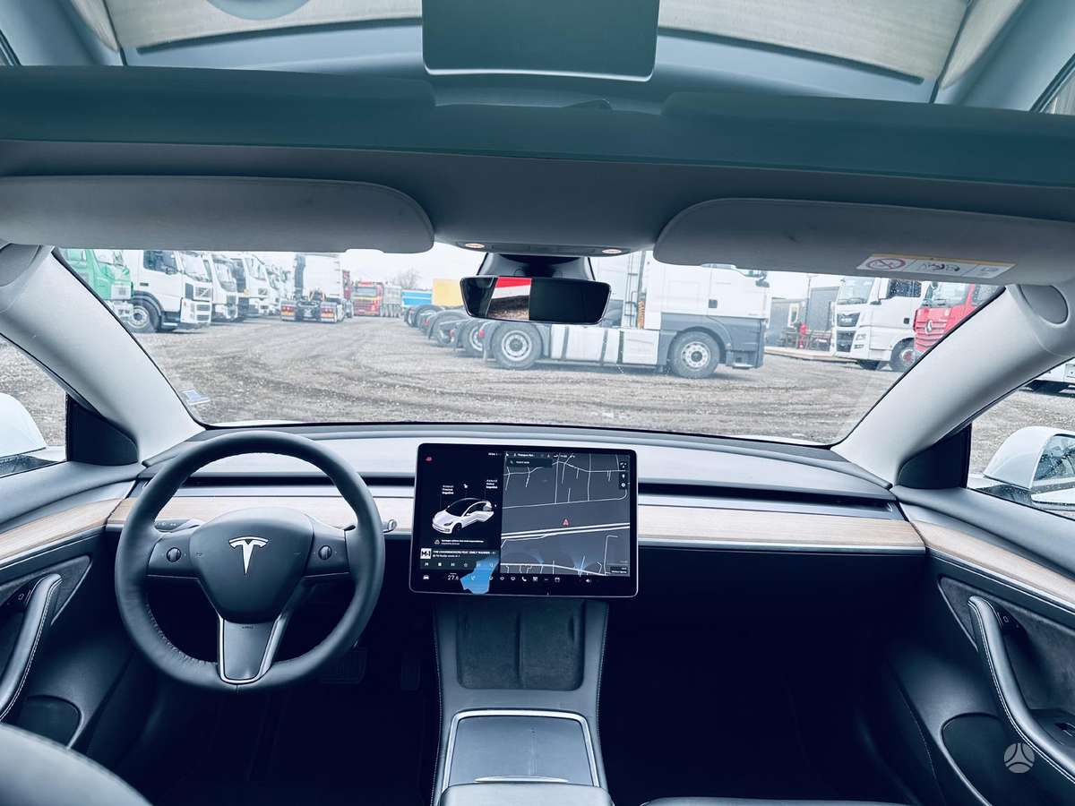 Tesla Model 3, Хэтчбек