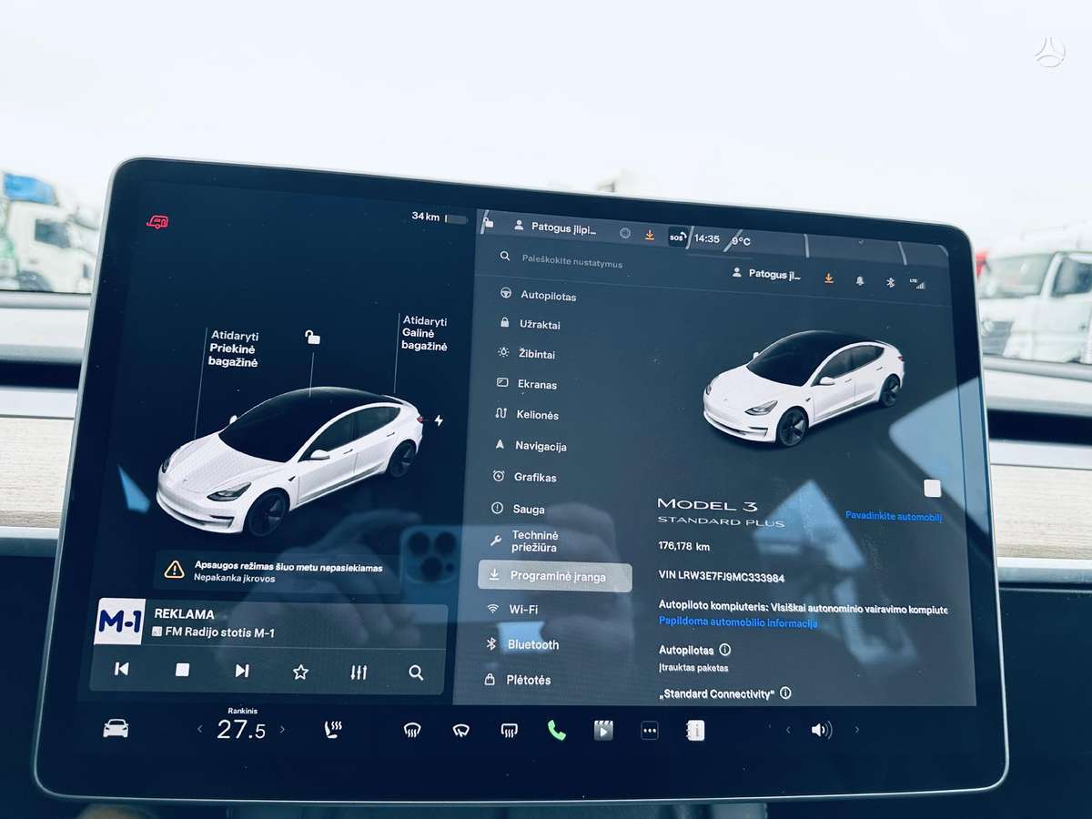 Tesla Model 3, hatchback