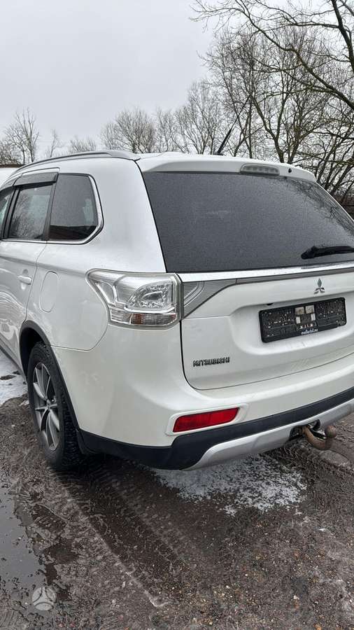 Mitsubishi Outlander rezerves daļās
