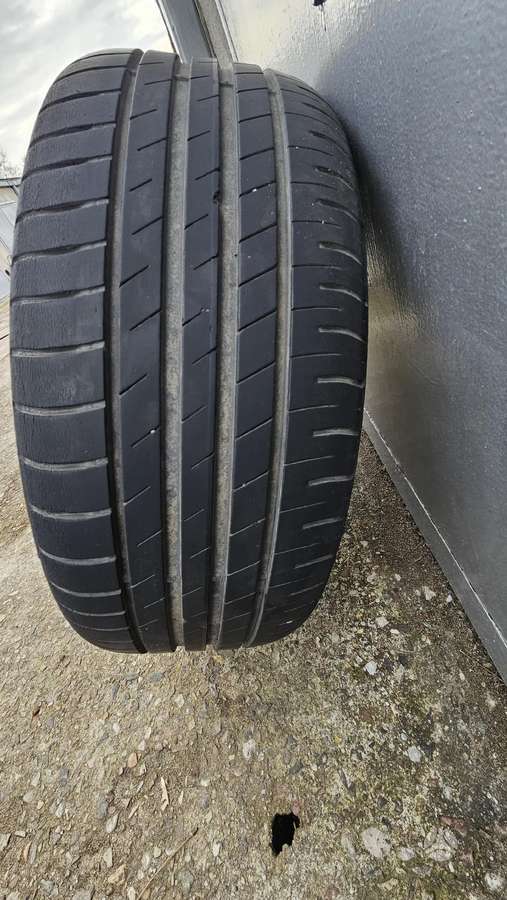 Goodyear, vasarinės 215/55 R16