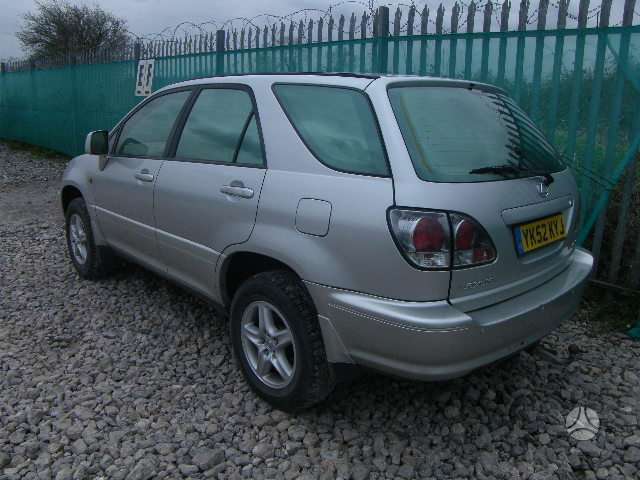 Lexus RX 300 for parts