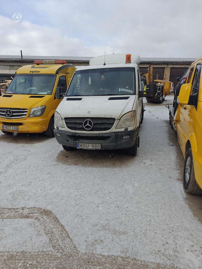Mercedes-Benz Sprinter, preču