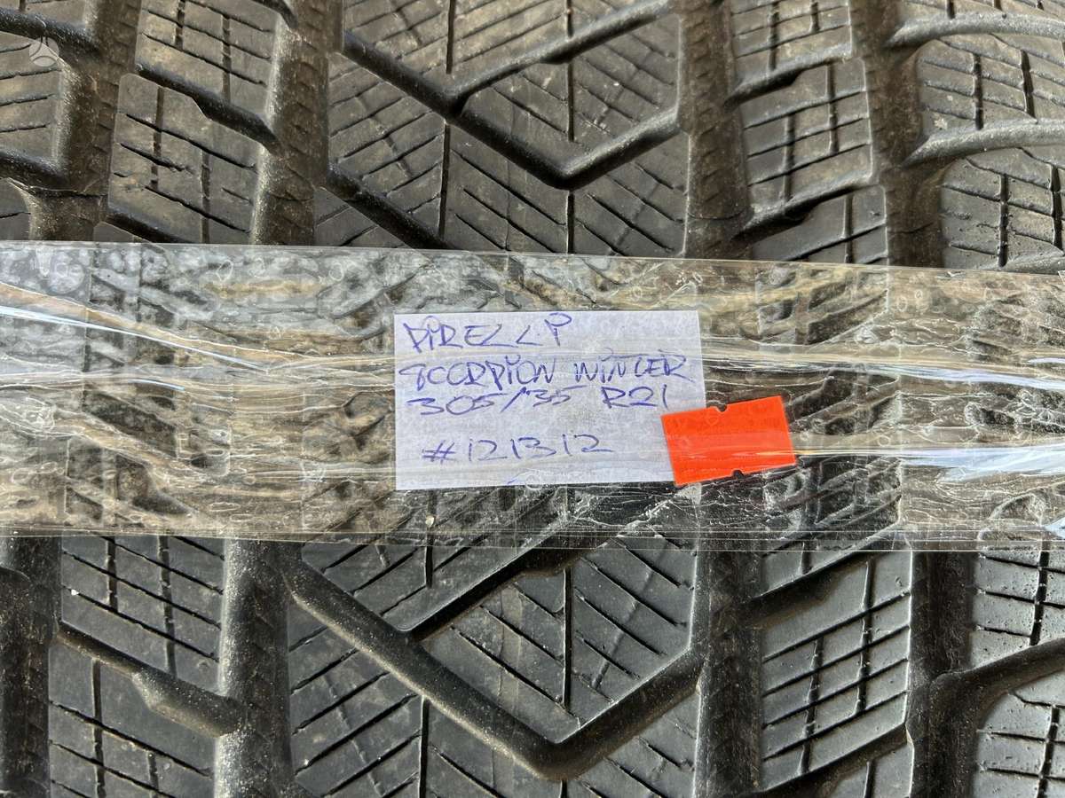 Pirelli Scorpion Winter, winter 305/35 R21